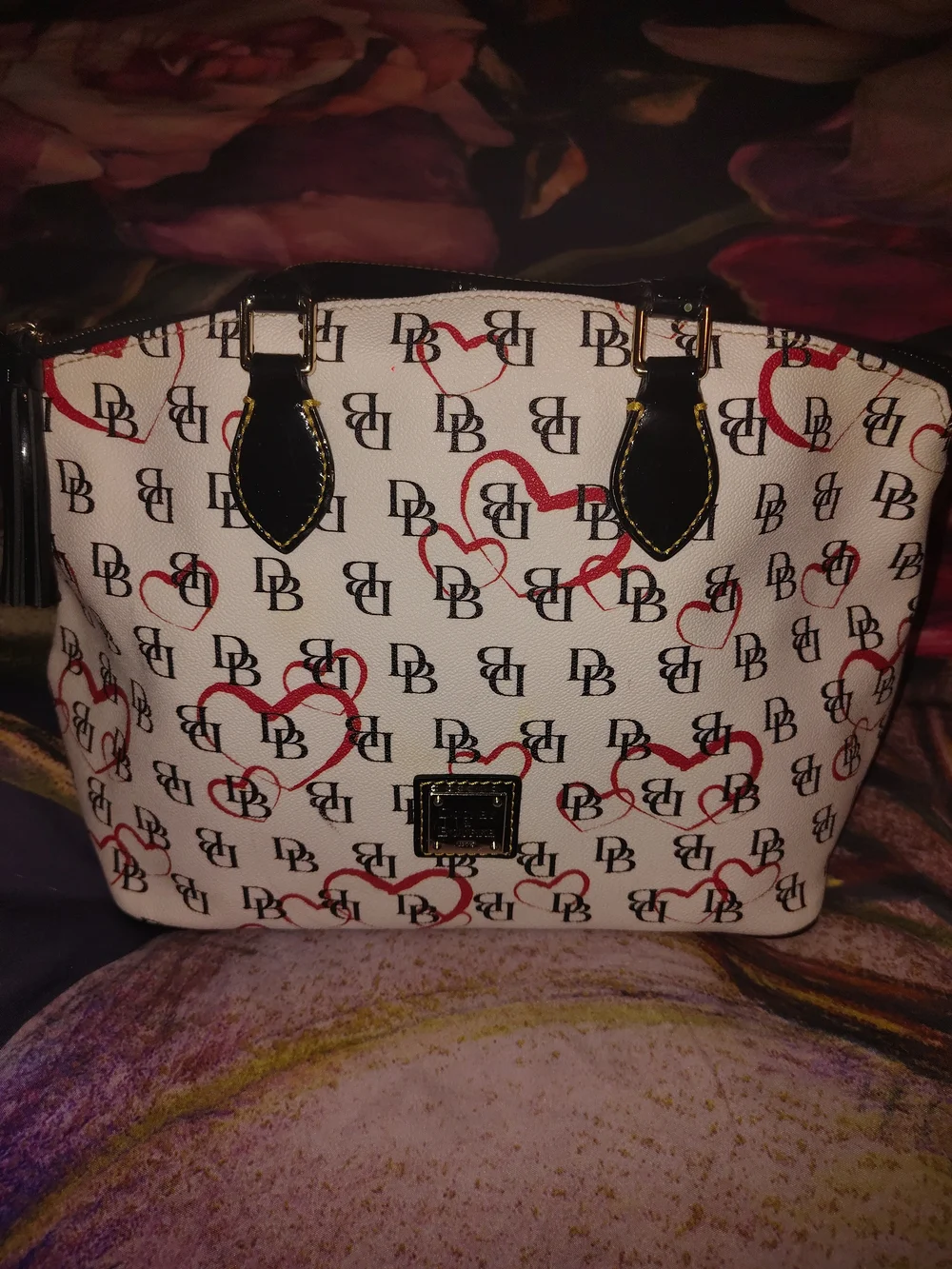 Dooney & Bourke White Tote with Red Heart Print and Black Trim